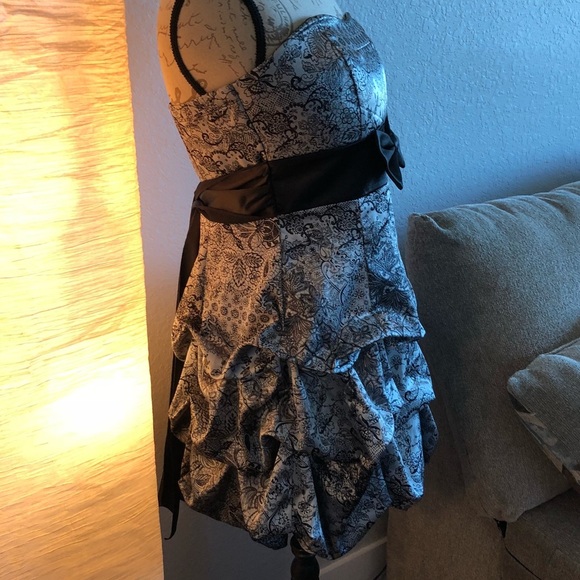 4[Ruby Rox] New! Formal ruffle shiny party dress - Picture 3 of 8